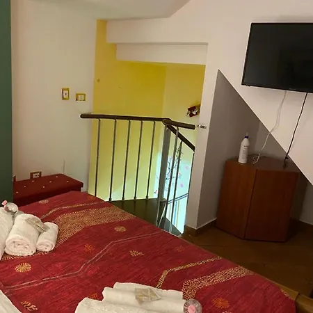 L'infiorescenza New לינה וארוחת בוקר סירקוזה